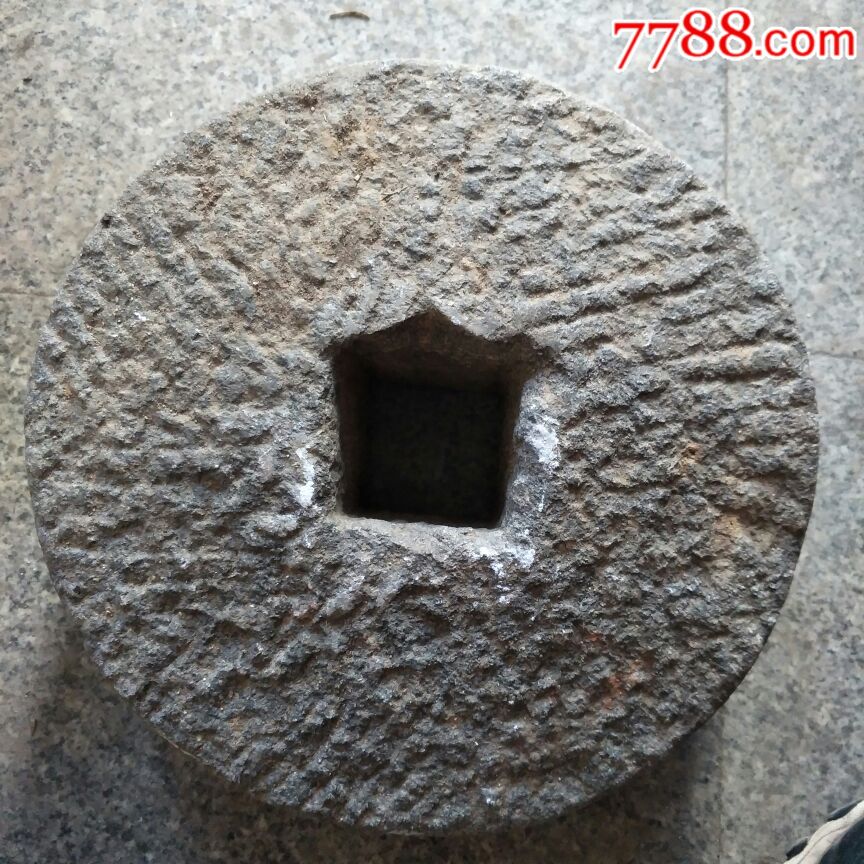 老青石碾轱辘子