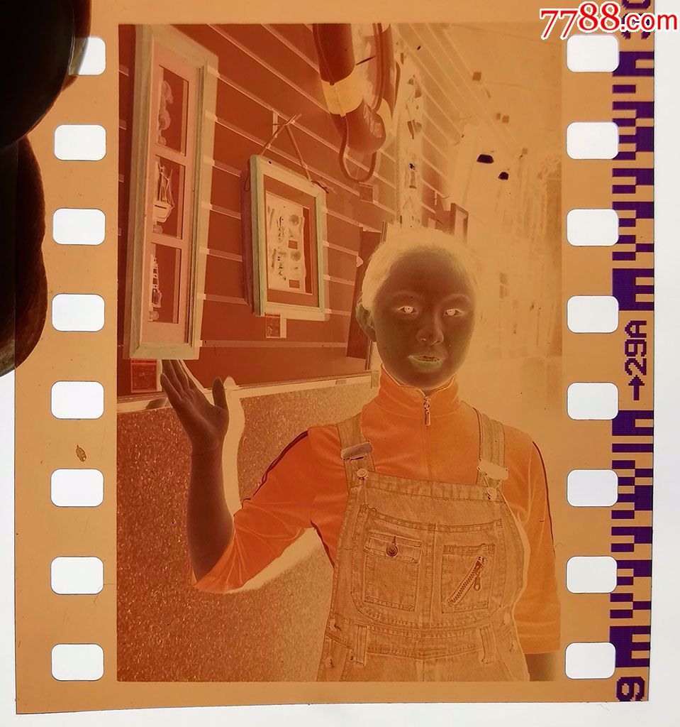 背带裤姑娘135彩色老底片