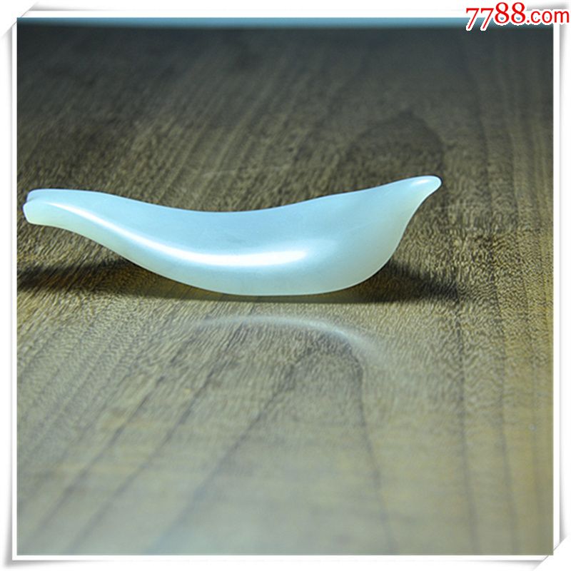 寿山石结晶天蓝冻石莲花瓣把件摆件