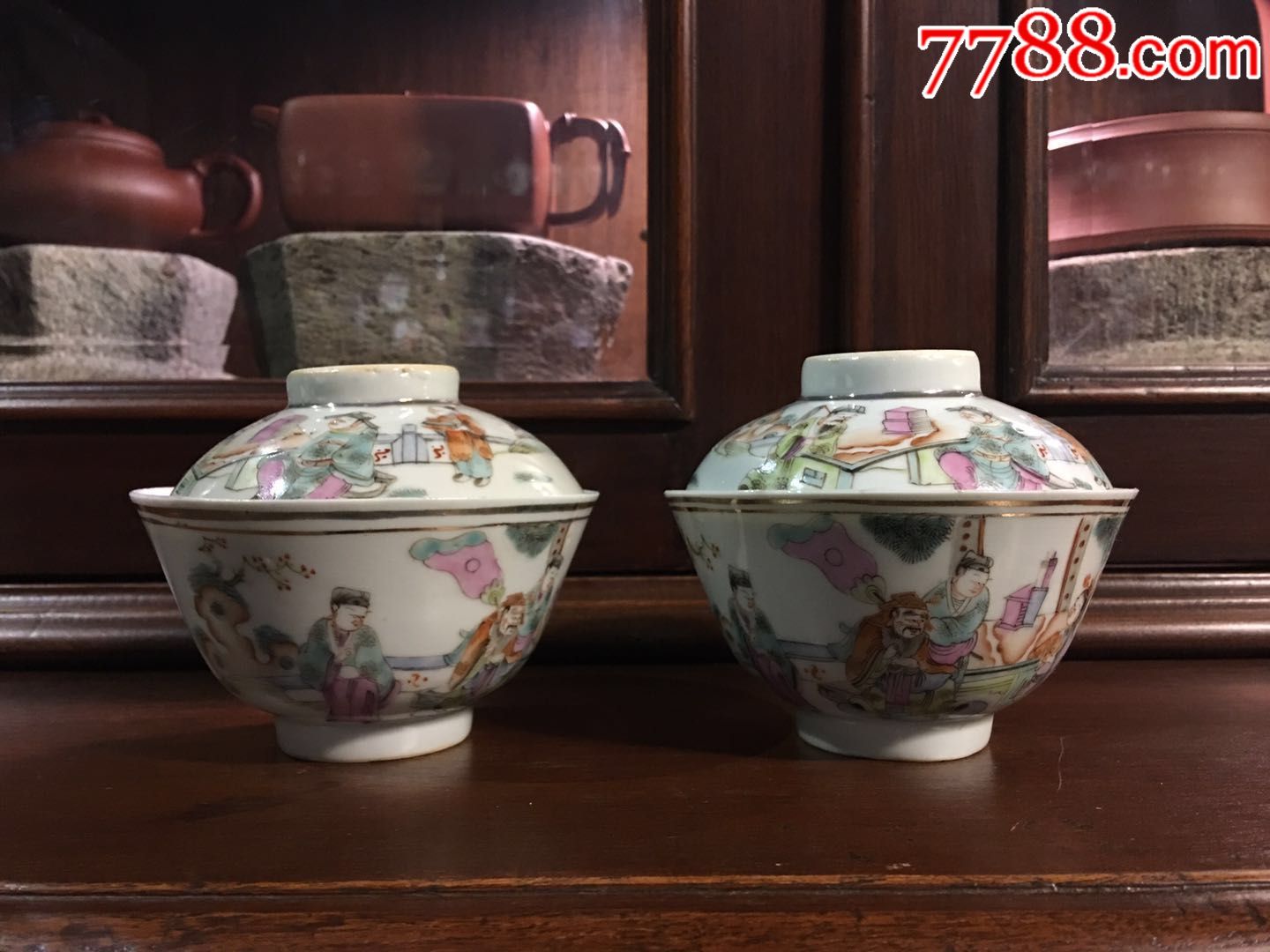 顶级清代全品细路粉彩人物大盖碗一对