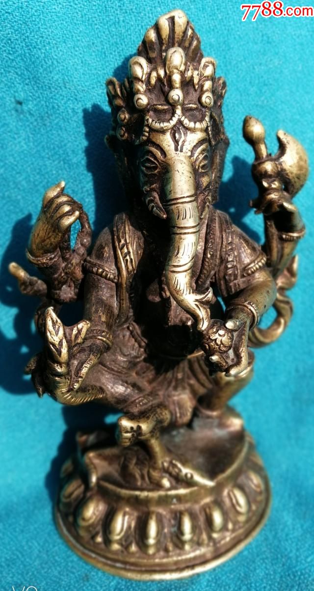 清代佛像象鼻子财神藏传佛教财神四臂手持法器脚踩吐宝鼠