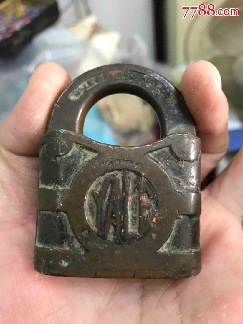 民国铜锁