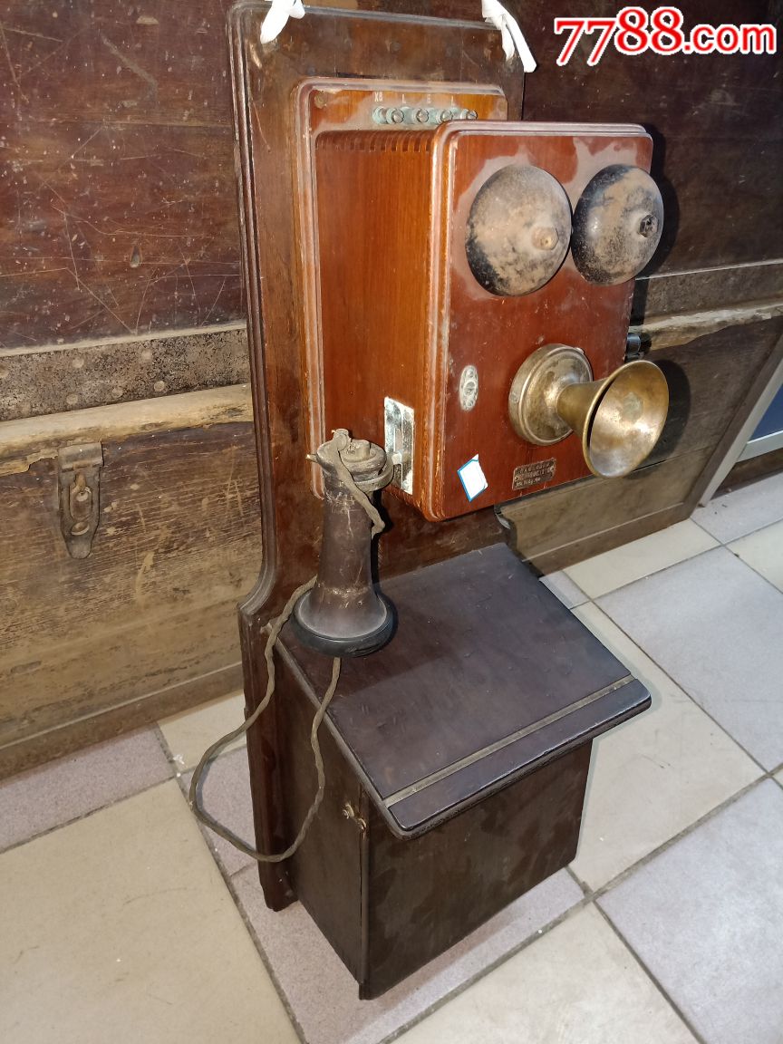 民国满洲时期,手摇老电话机