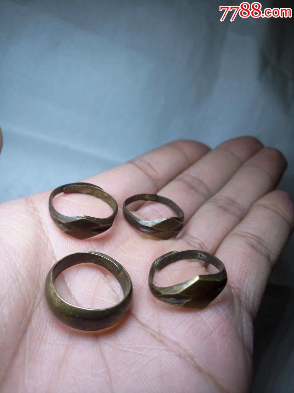民国黄铜戒指包浆自然老铜件