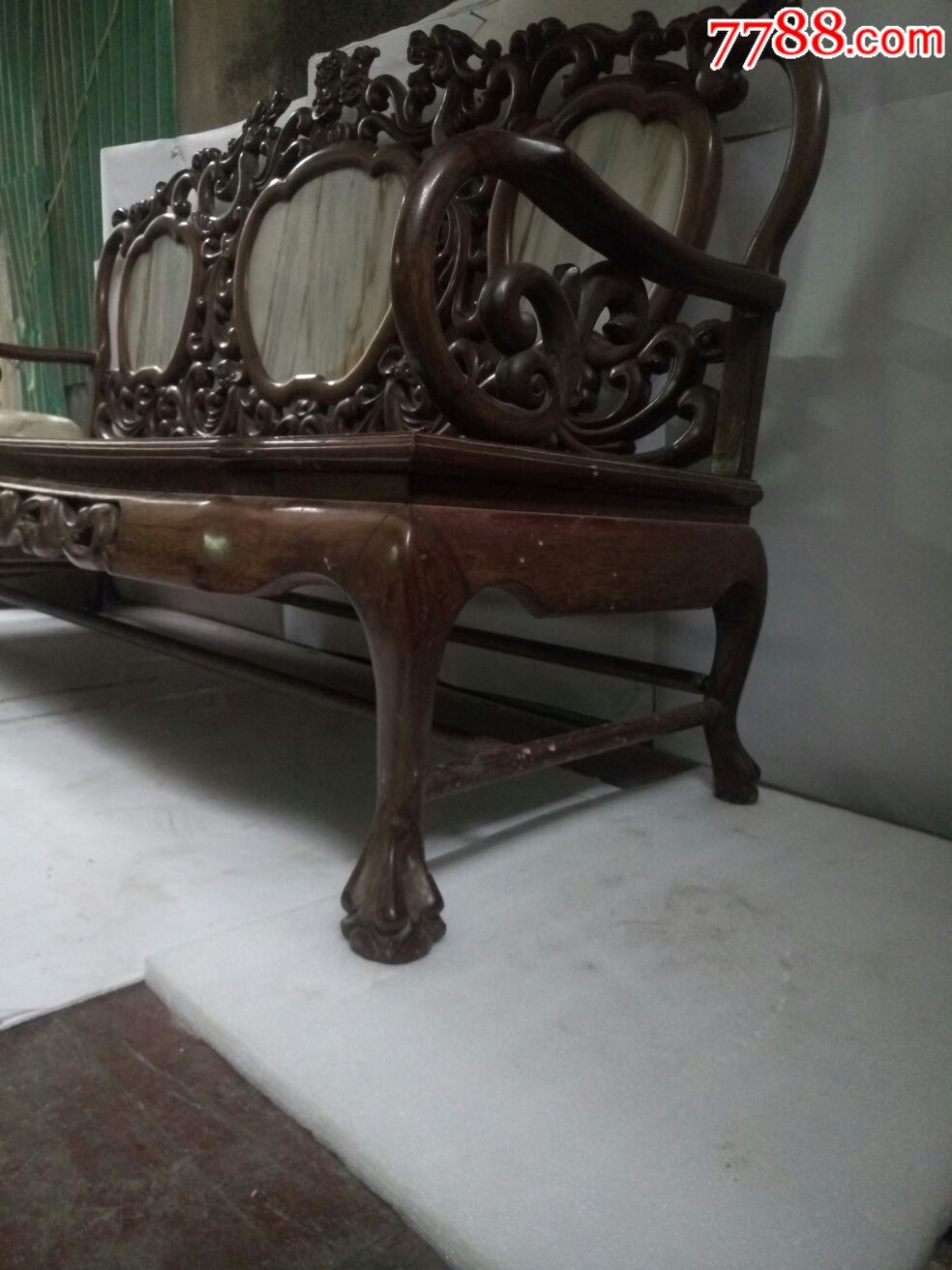 石背雕花龙凤长椅