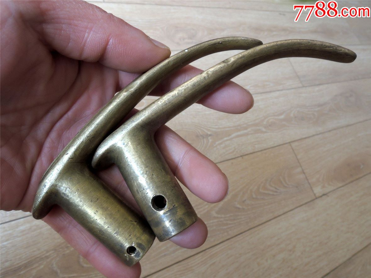 怀旧收藏1901-民国老洋房拆下大号厚料羊角全铜门把手一对408g