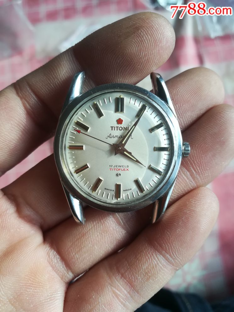 瑞士大梅花手动表,品相完美,走时