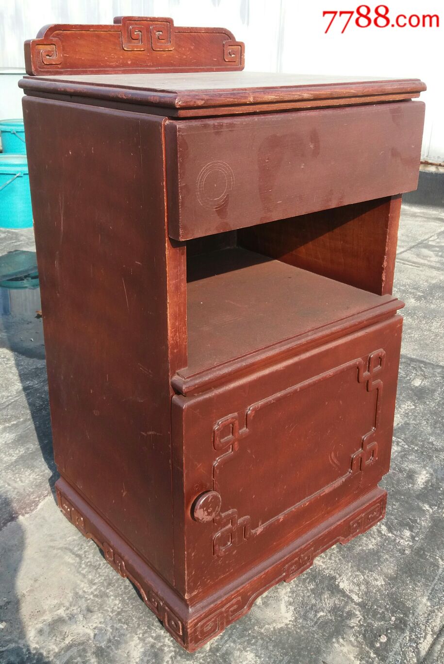 全实木老式床头柜