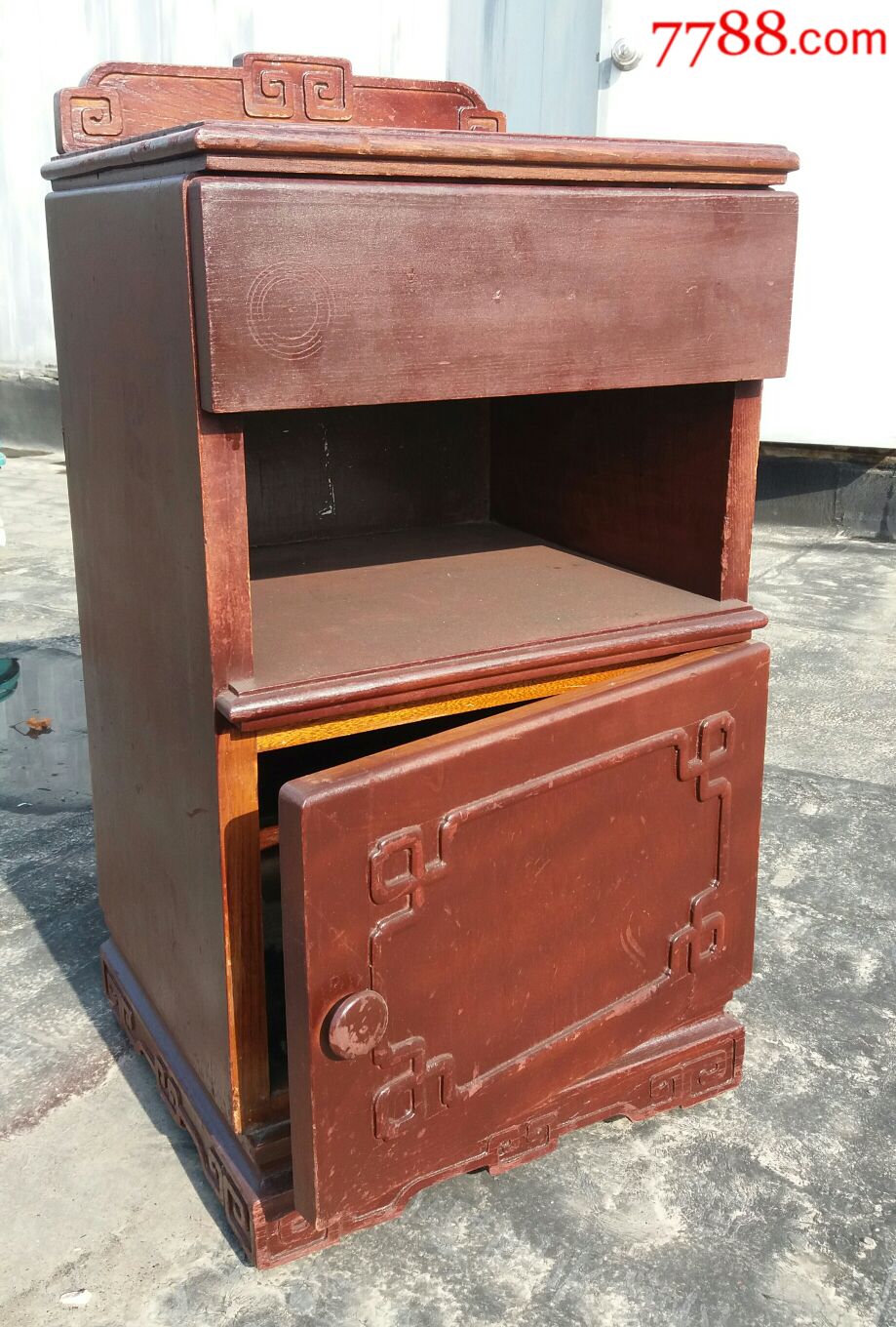 全实木老式床头柜