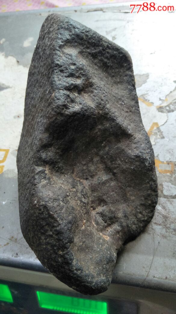 0浏览量:备注:山东鄄城目击陨石,发生时间1997年,发生陨石雨后邓**四