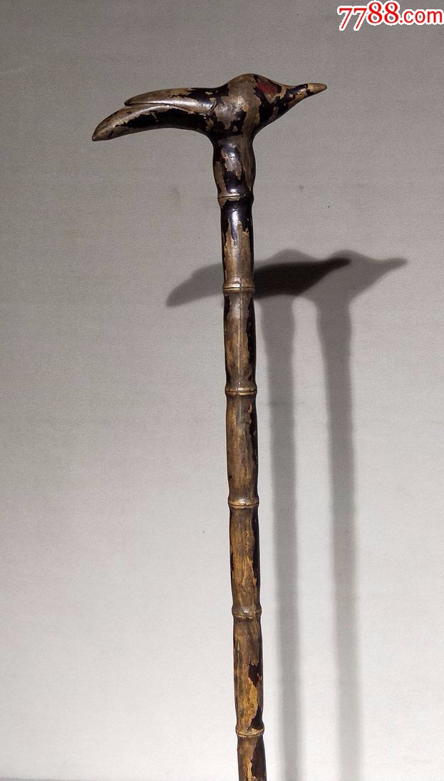 清代木雕竹节型鸟头手杖