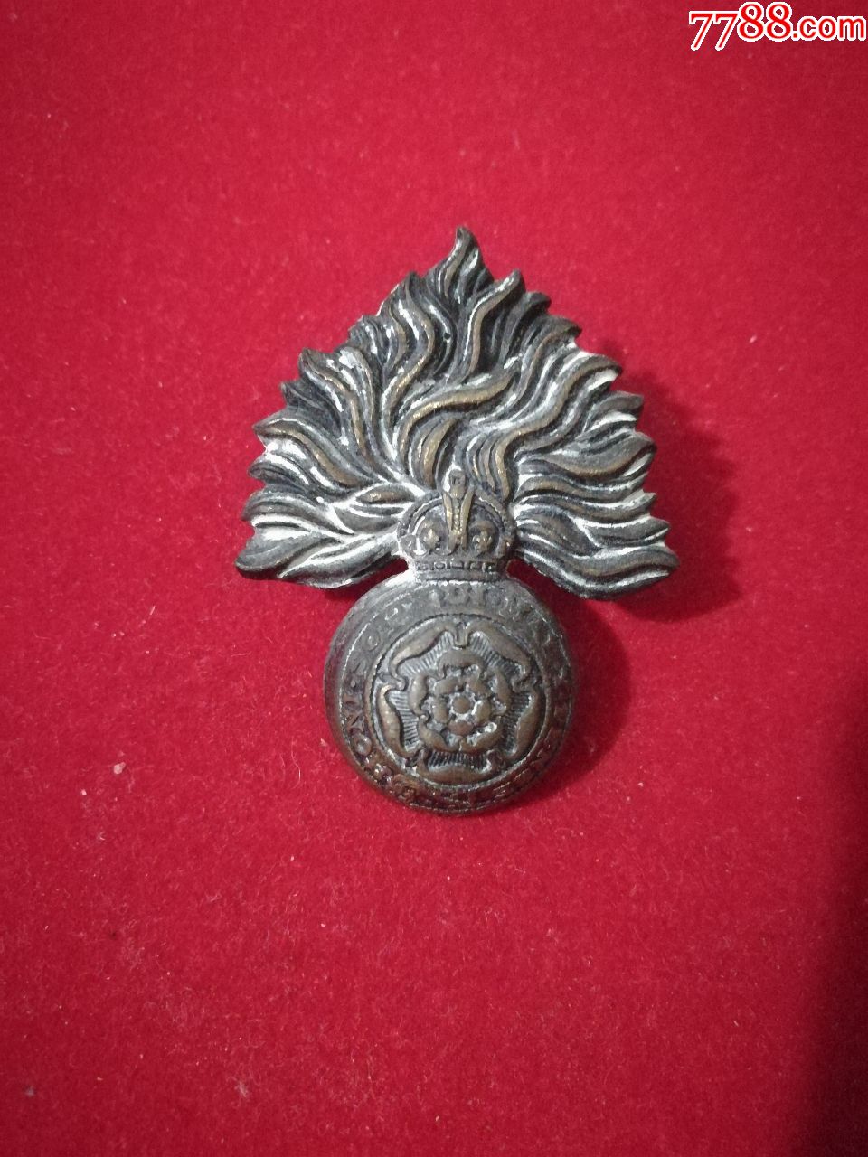 英国二战时期陆*伦敦富西里埃军团帽徽