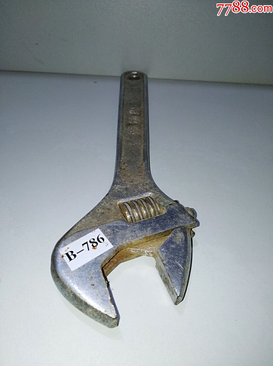 老劳模用过的老活动扳手劳动牌300×36大小如图