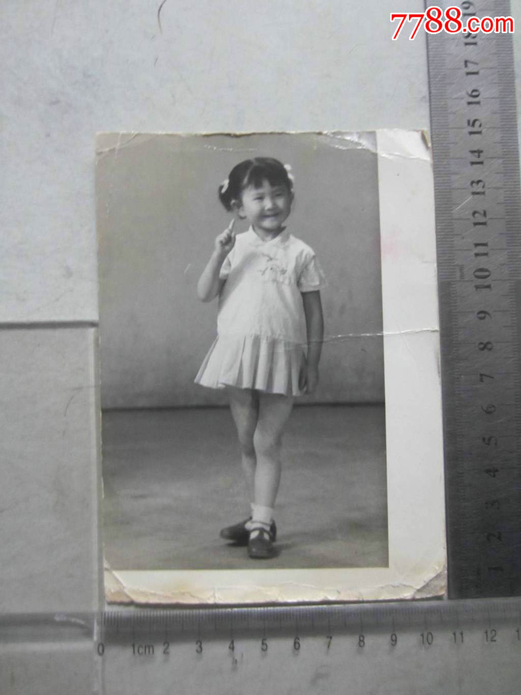 小时候的老照片女孩图片