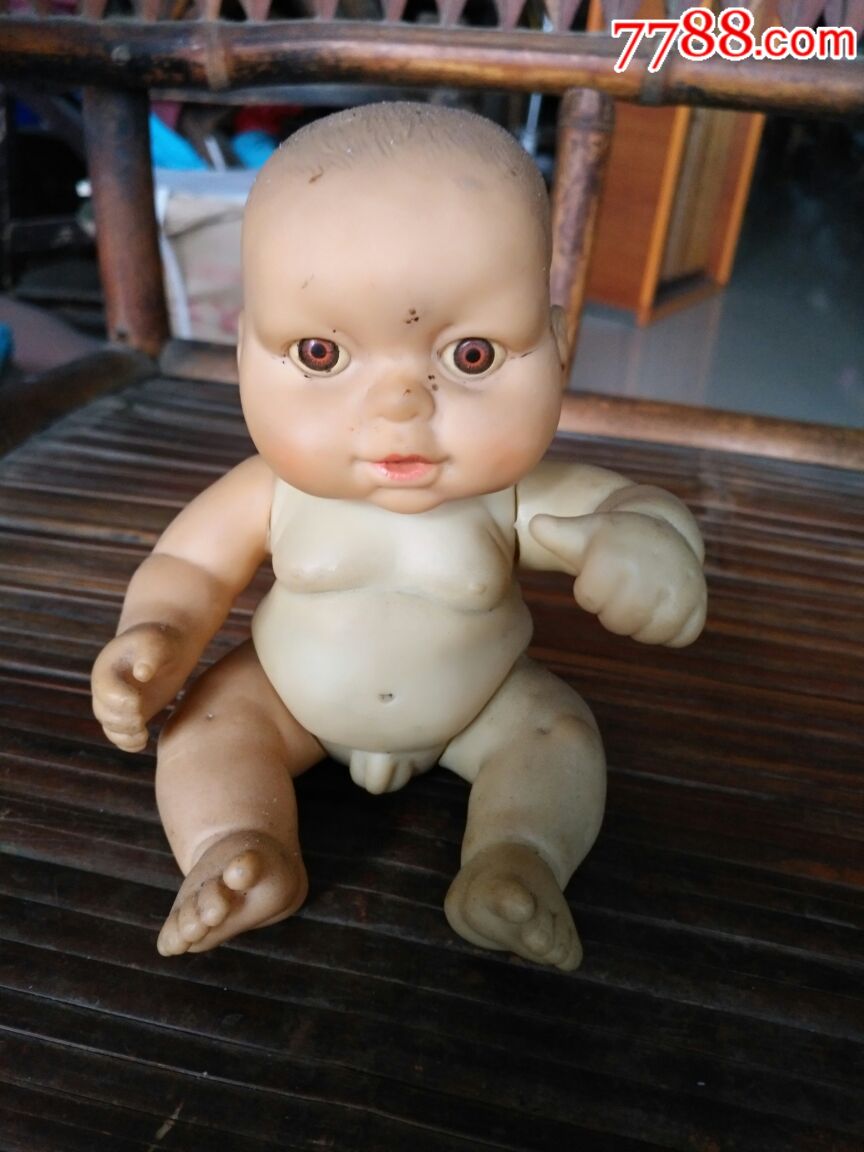 几十年的塑料娃娃