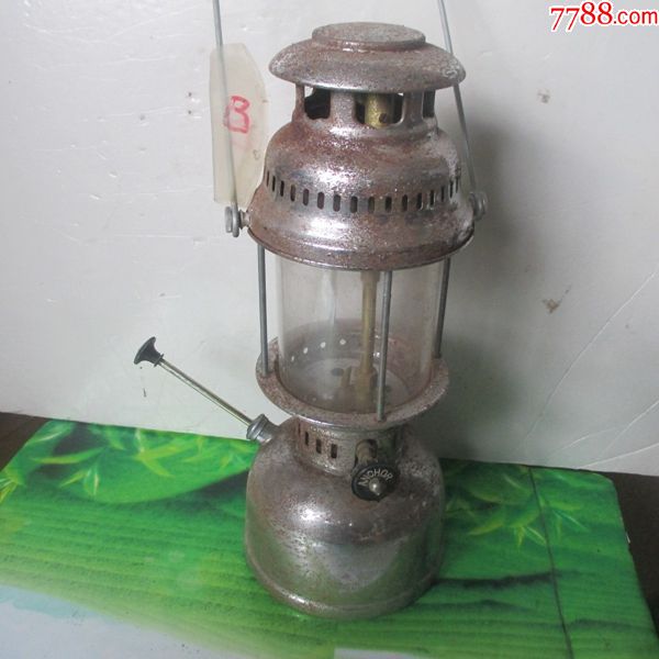 解放后灯具打气【煤油灯】【汽灯】底径16·5高40完整未使用品