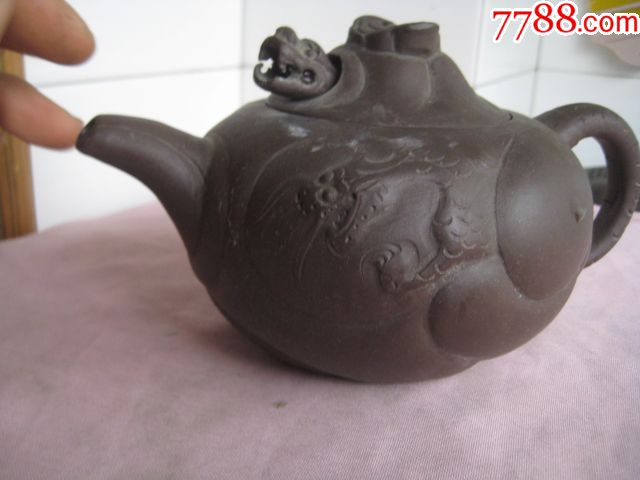 "商品>>>>￥2989品99造形漂亮的名家陈顺芳作的紫砂壶