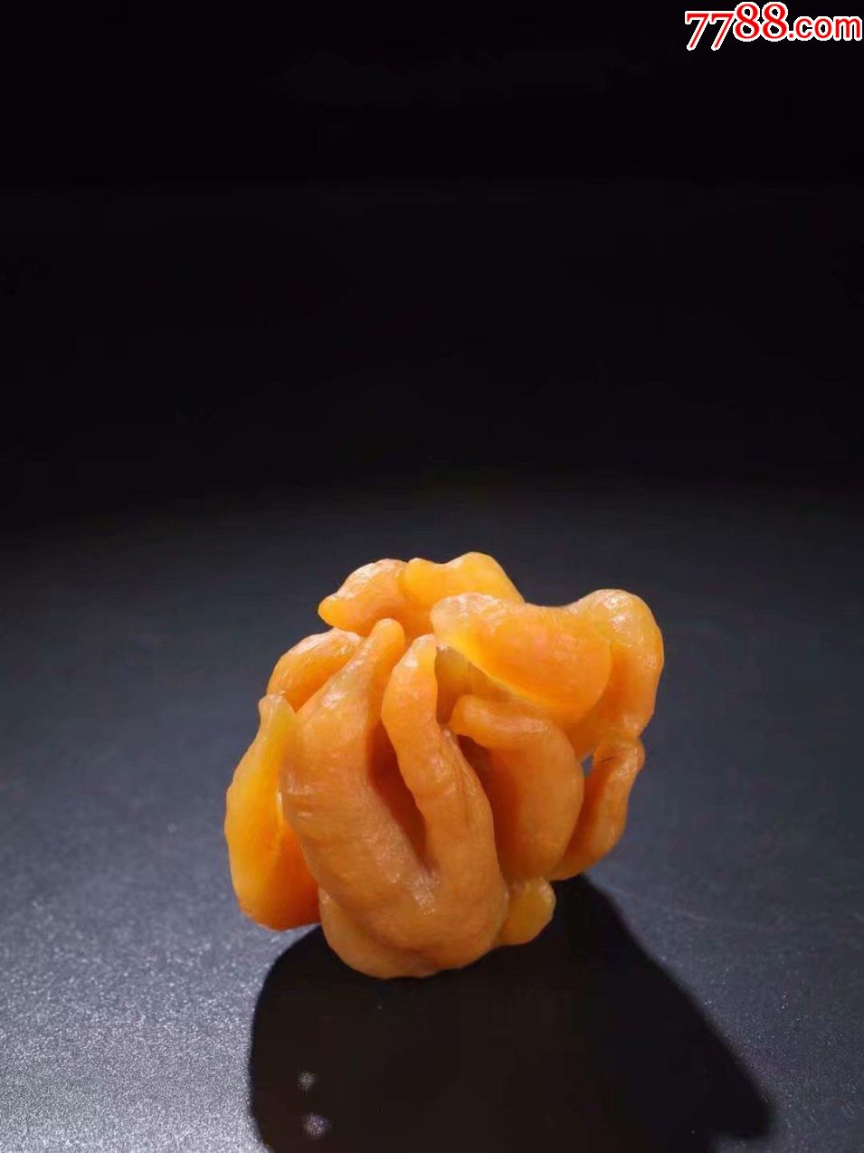 旧藏寿山田黄-佛手,藏品取名贵田黄石为材