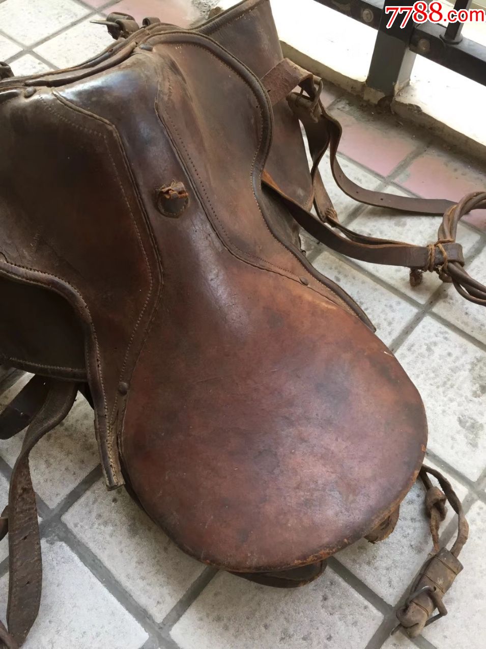 红色收藏抗战时期遗留国军骑兵马鞍手编马镫原品适用爱国教育展览