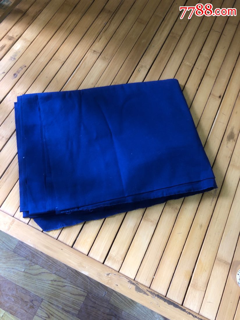 一块全新迪卡布料