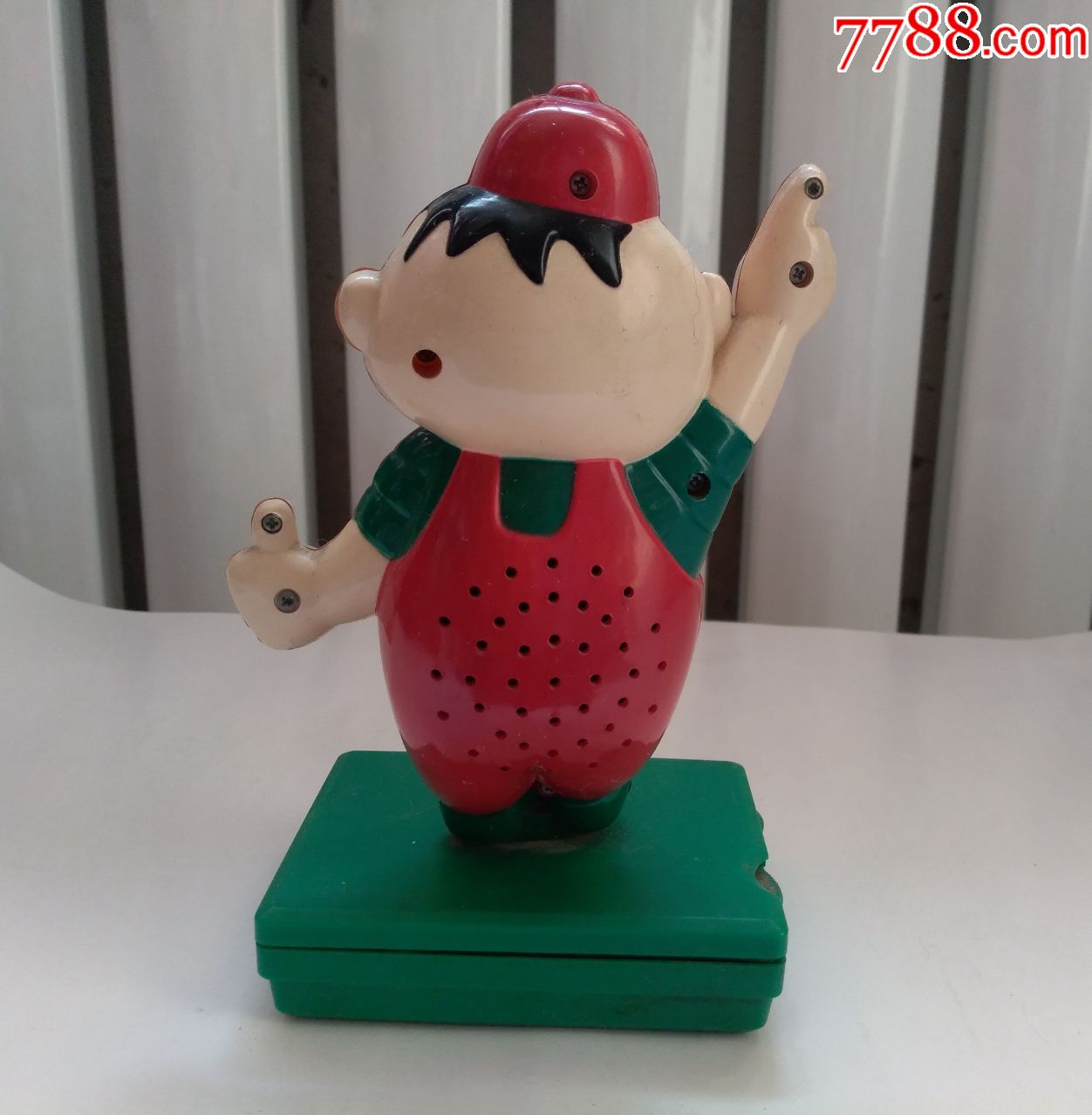 老款,娃哈哈玩具,带收音机功能,正常播放,完好,点图可放大