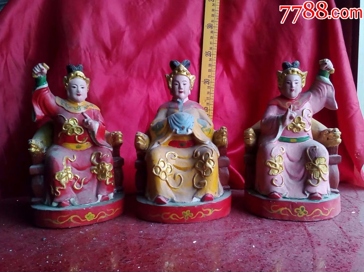 包邮绝不讲价,三尊香樟木纯手工雕刻,女神像三奶夫人菩萨佛像