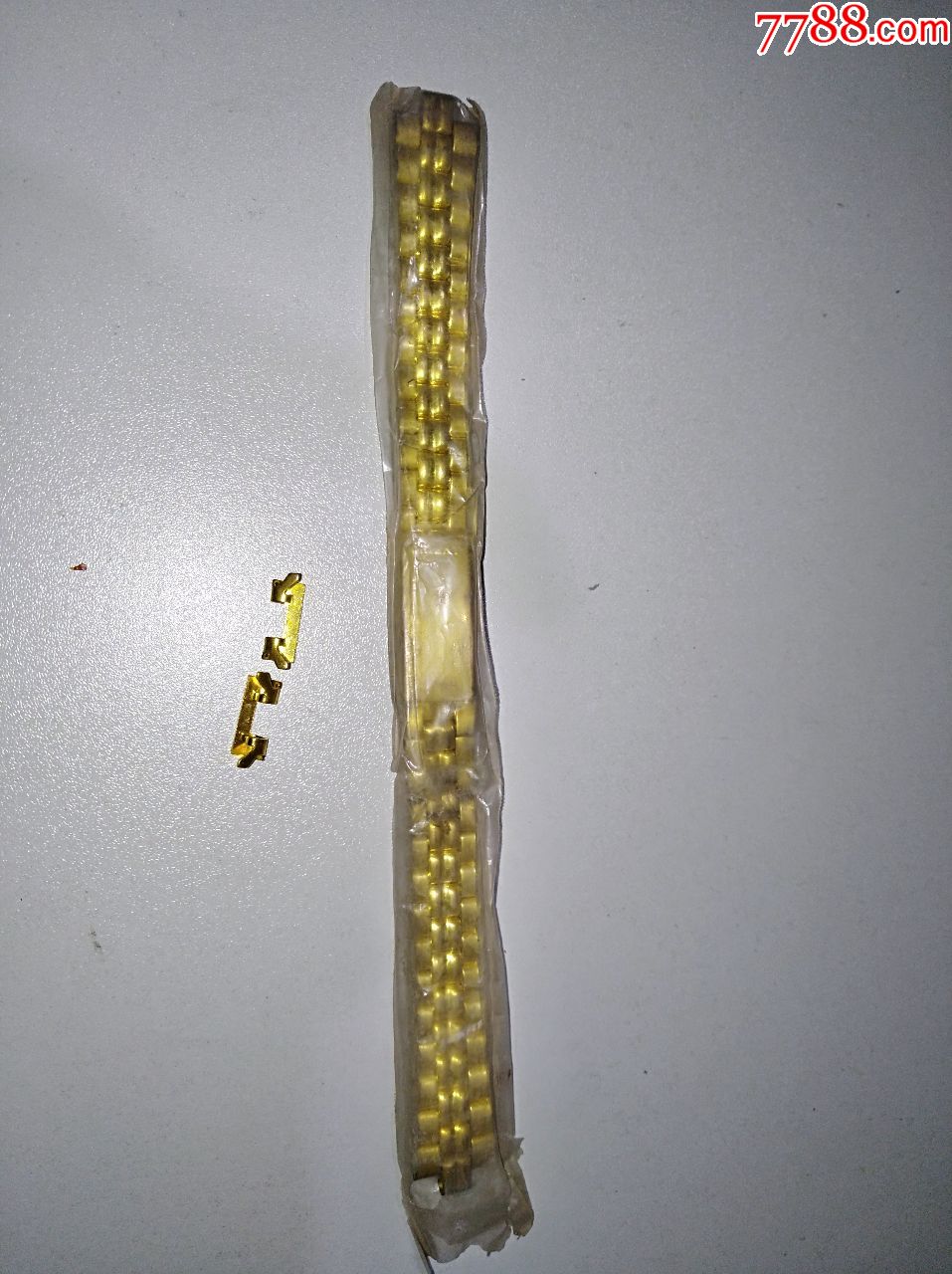 b951-90年代国产镀金女式表带耳坎宽度12cm足够长度折叠式双保险锁扣