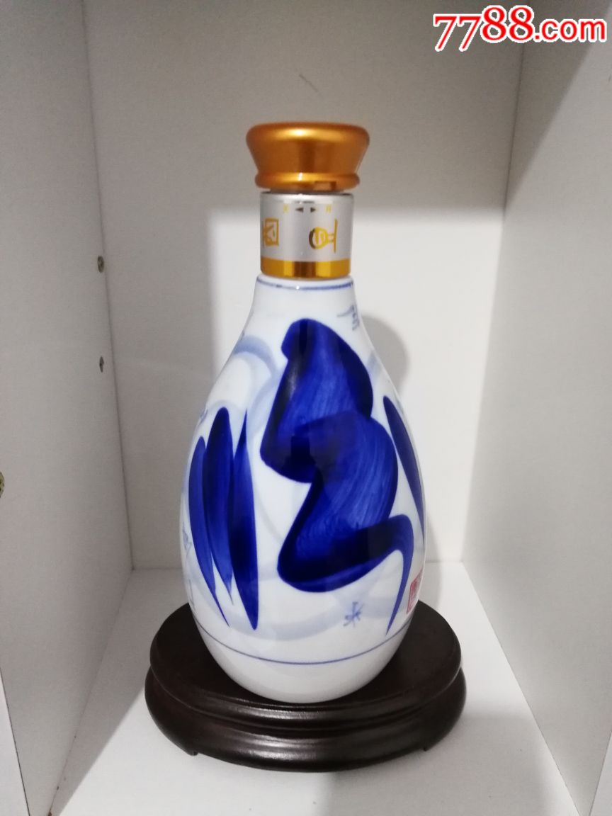 汾酒手绘酒瓶