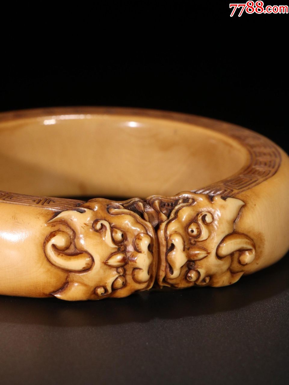 老牙雕双龙纹手镯