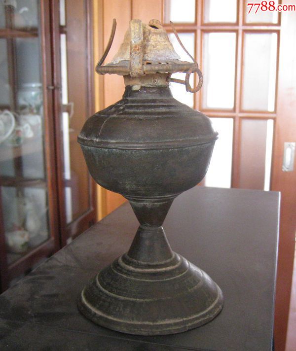 清民国时期铜油灯图片