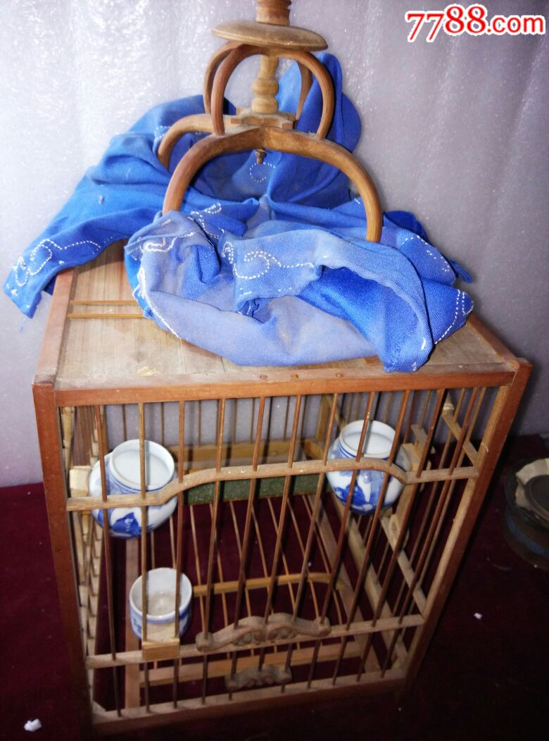 老竹鸟笼低价起拍.