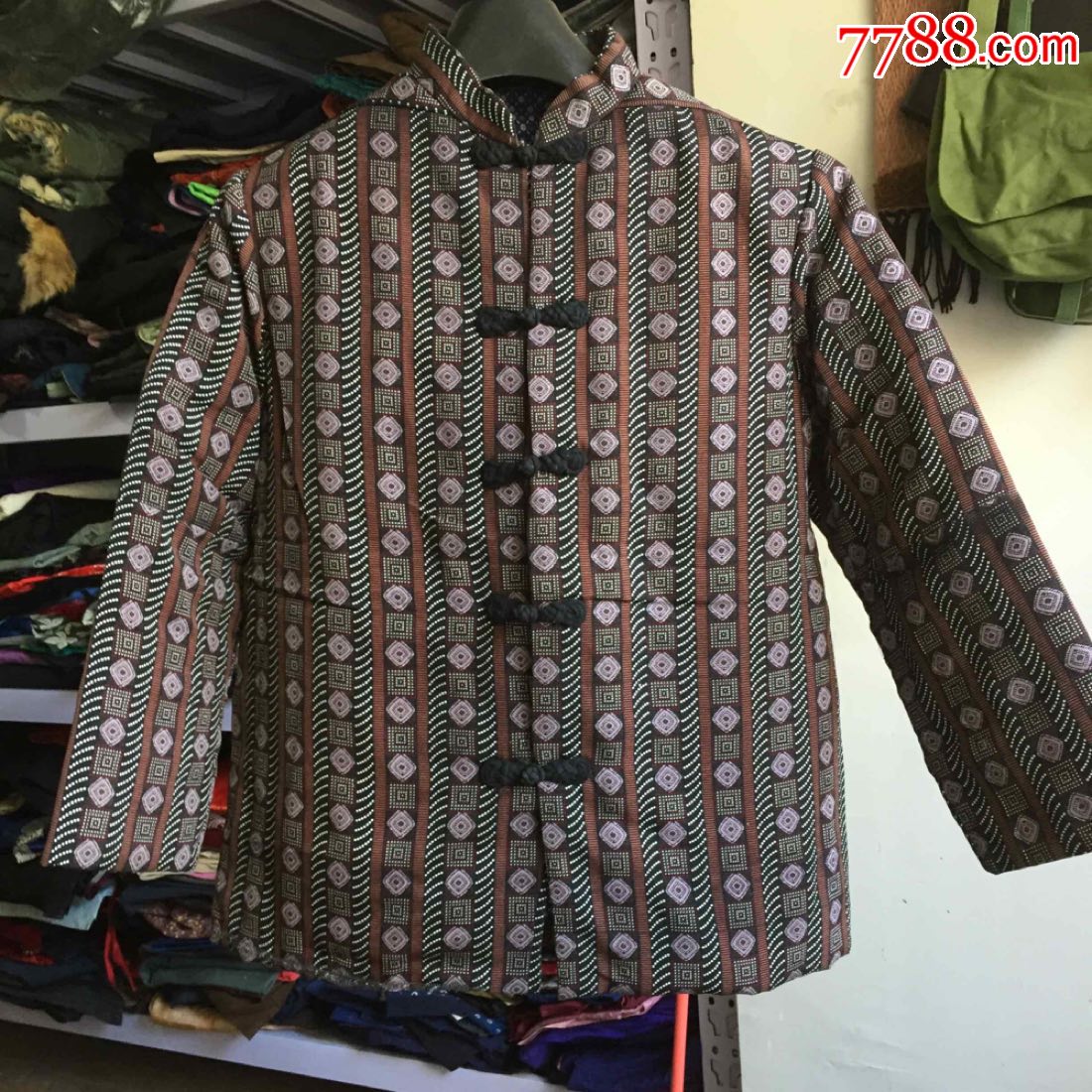 老式对襟花棉袄