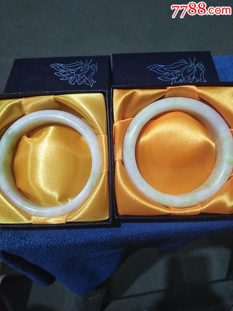 飘花翠玉镯子一对