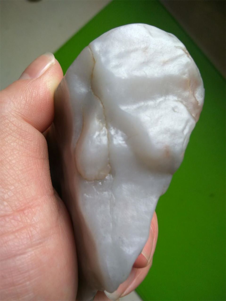 211克戈壁羊脂玉青花籽料