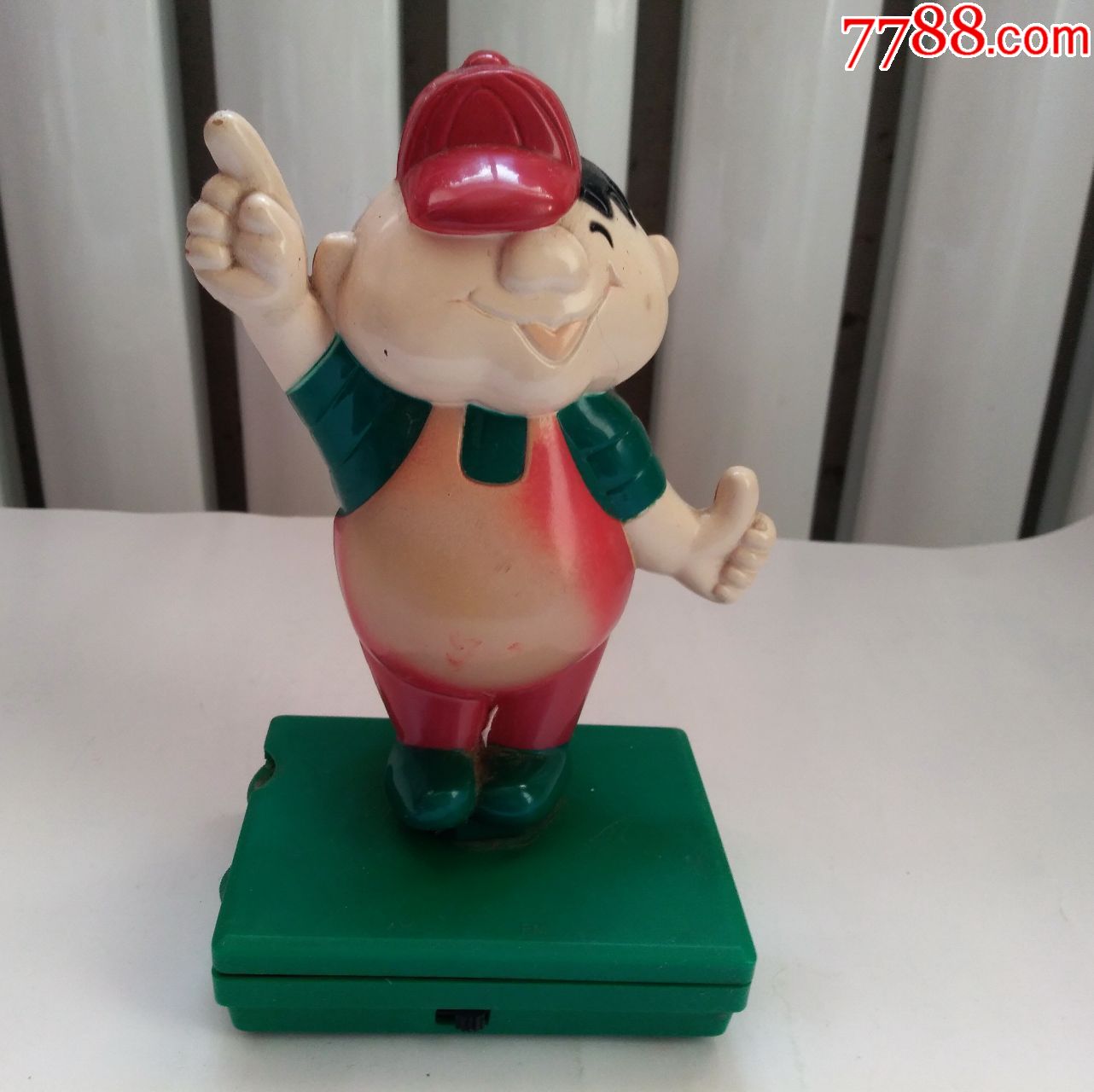 老款,娃哈哈玩具,带收音机功能,正常播放,完好,点图可放大