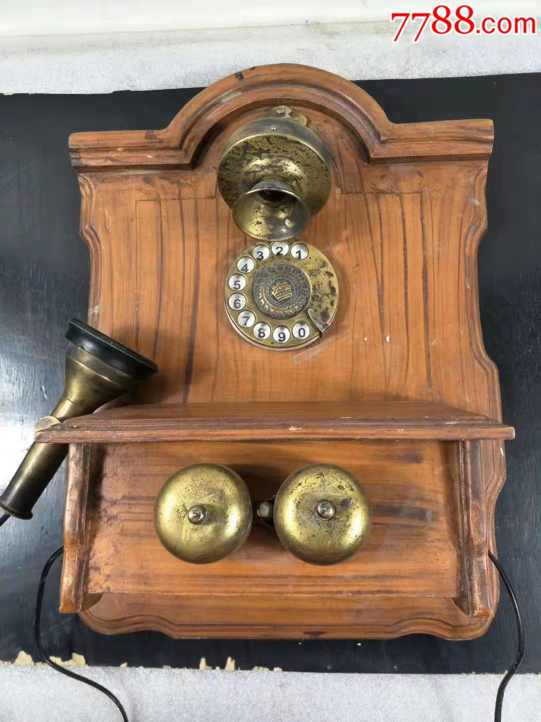 民国时期,喊话拨号老电话机