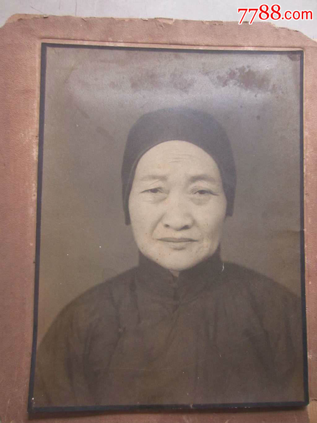 老奶奶留影(老照片)