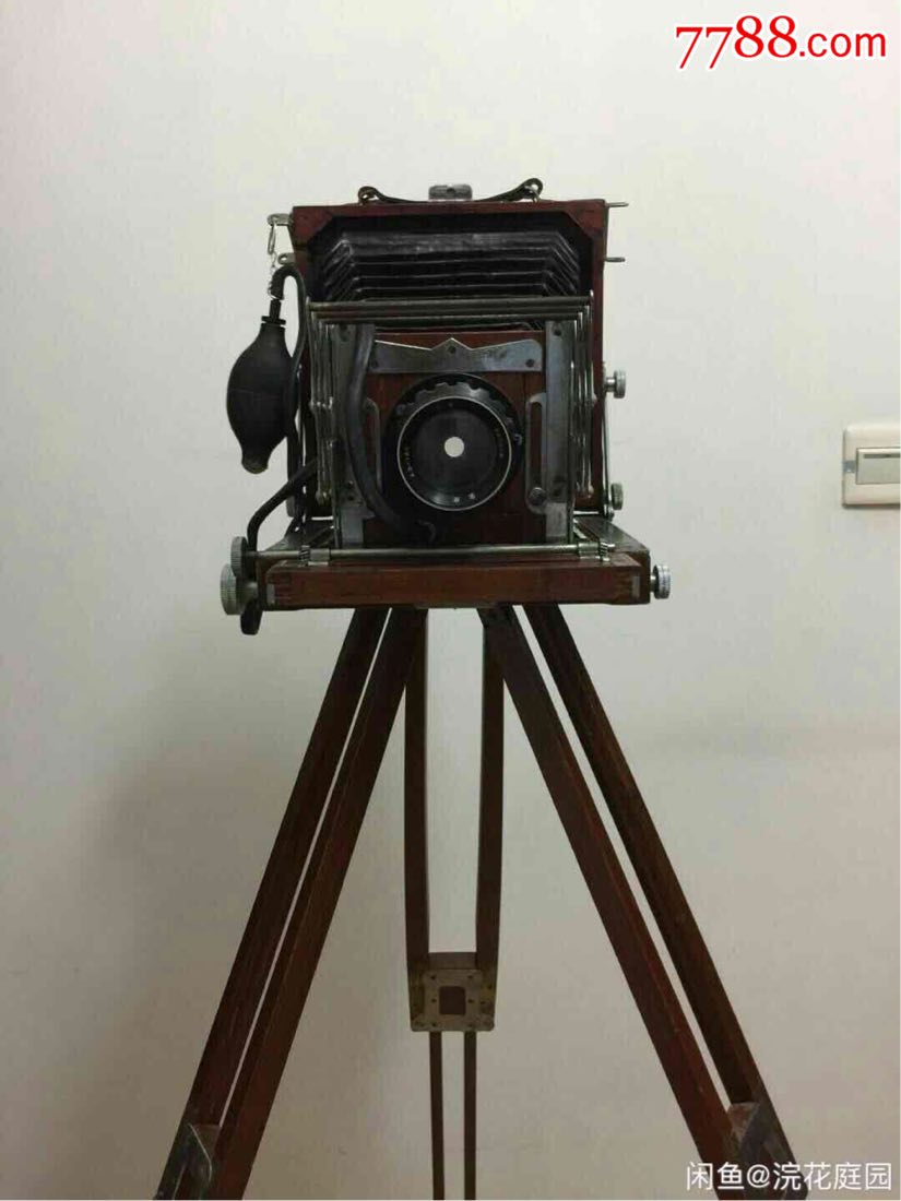 海鸥木质室外型相机.