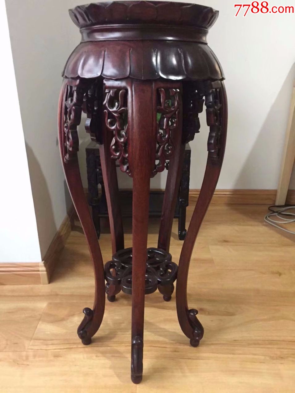 清末民初海南黄花梨莲花座香几_木桌/几/案_第1张_7788旧家具收藏