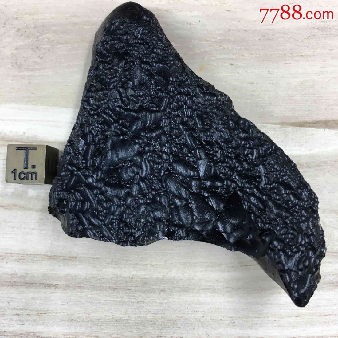 【kk陨石工作室】玻璃陨石tektite雷公墨精品水滴型原石73.02克