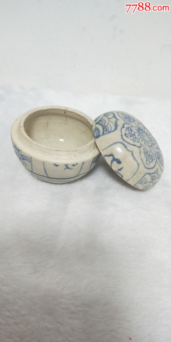 明代粉盒