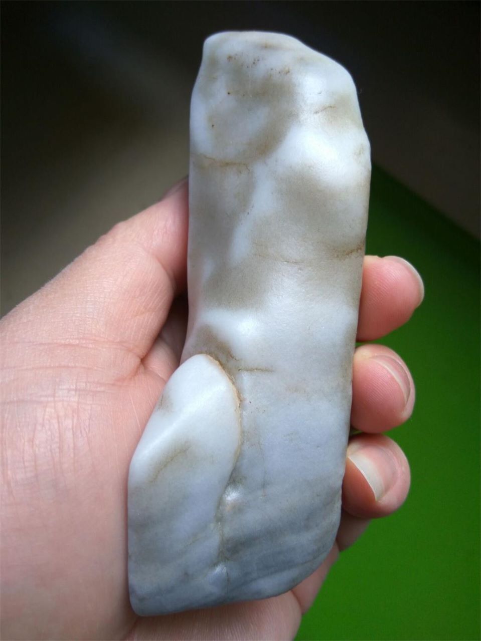 戈壁玉青花籽料