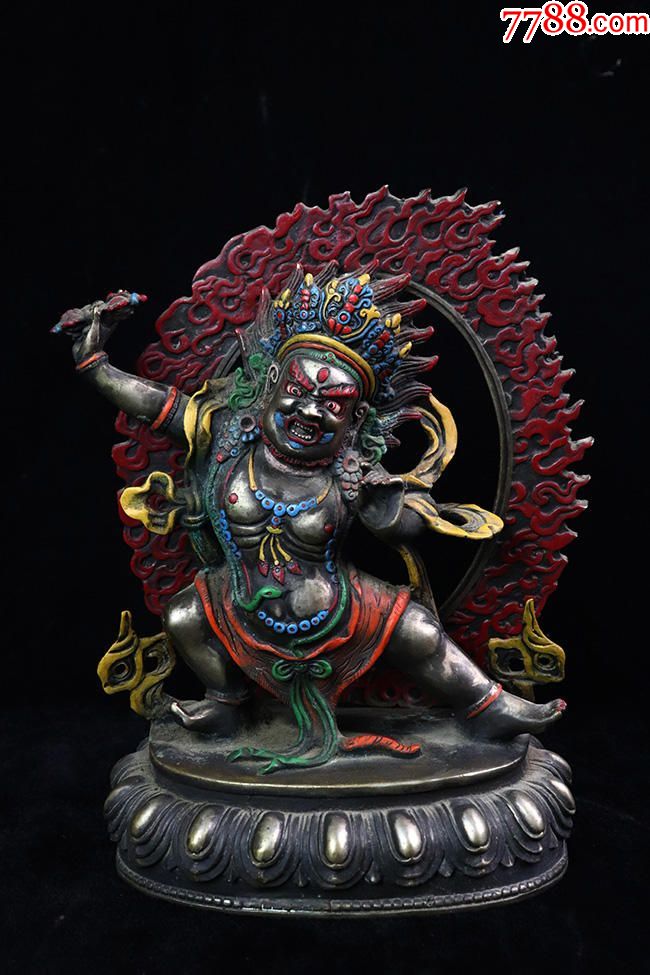 银加彩金刚手佛像尺寸:高25cm宽18cm厚10cm佛像品相完美,包浆厚