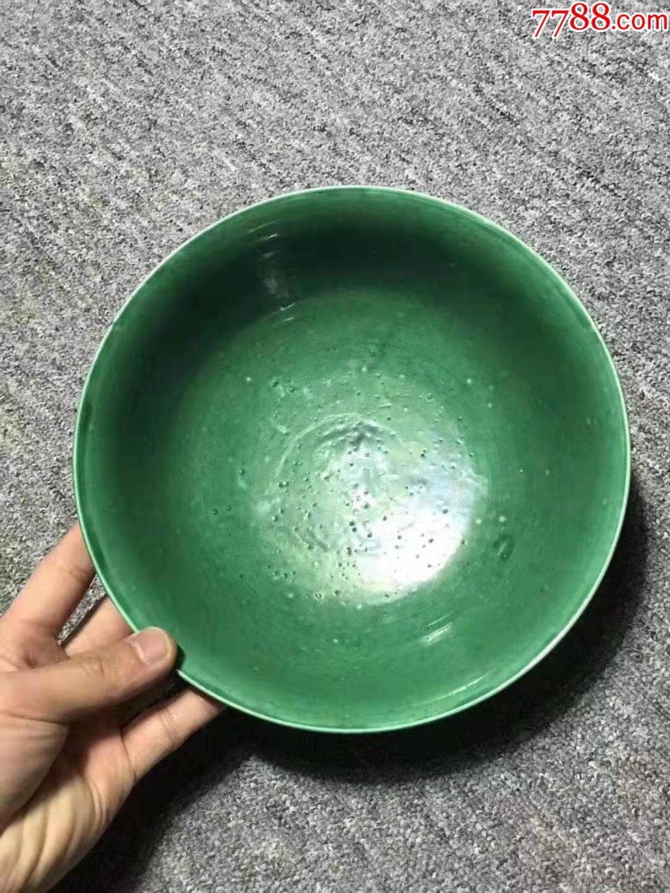 滚动鼠标滚轴,图片即可轻松放大,缩小更多"绿釉瓷