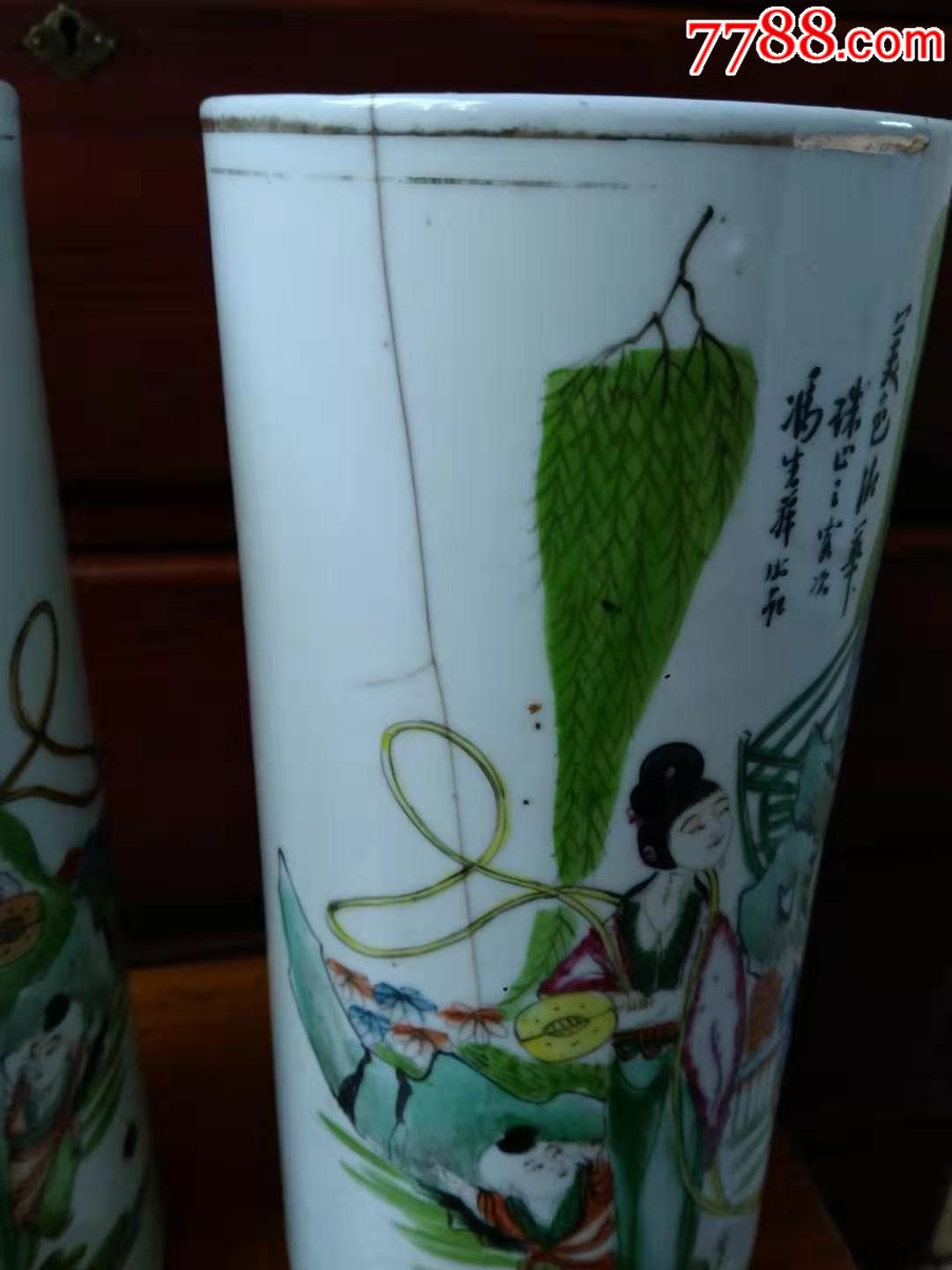 民国冯生祥人物帽筒一对,一个完整一个有纹
