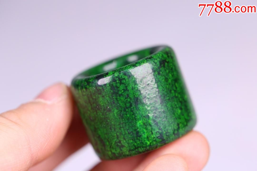 回流清老虬角素面扳指_价格8000.