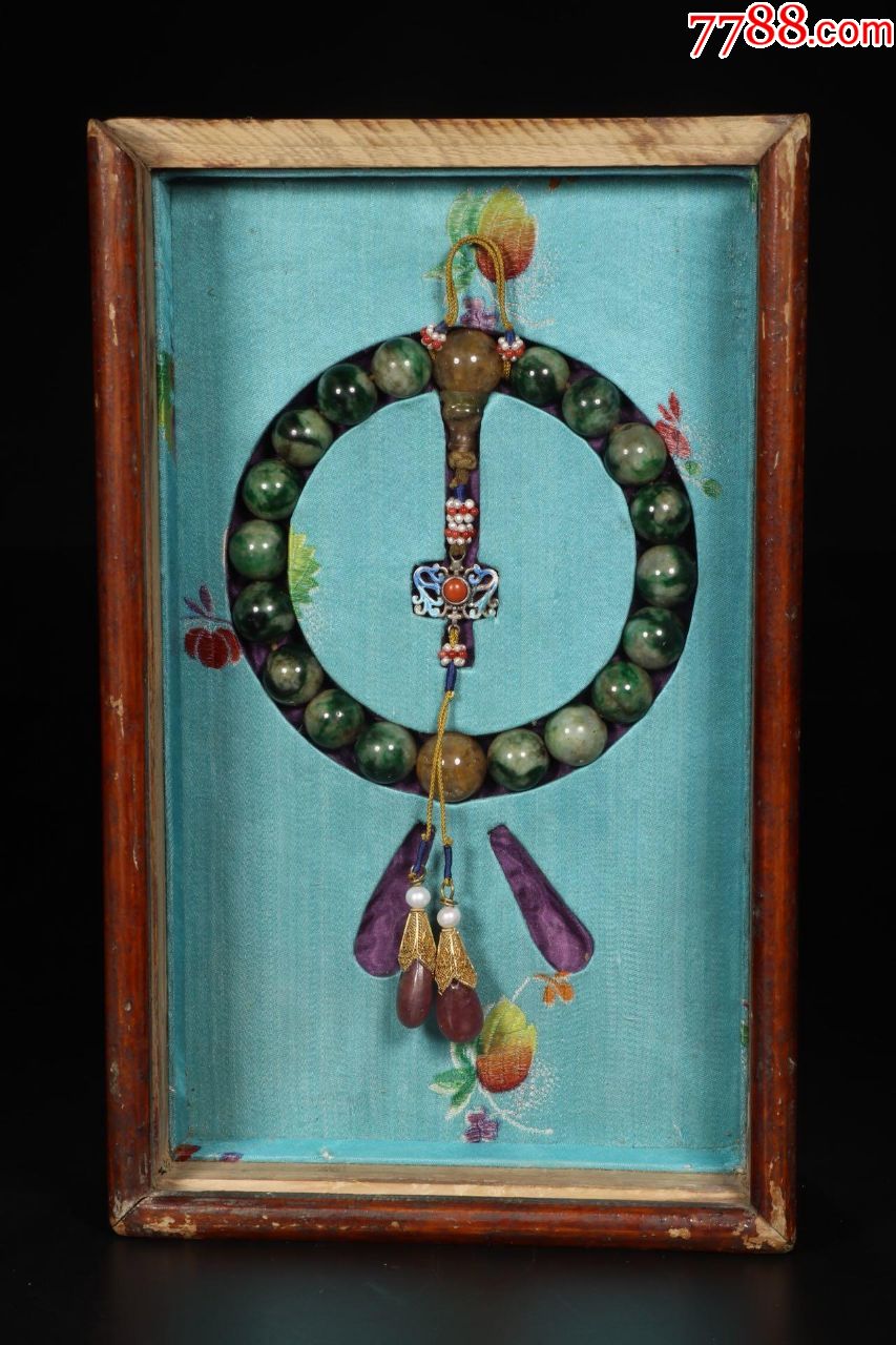 清代:老坑翡翠宫廷式持珠