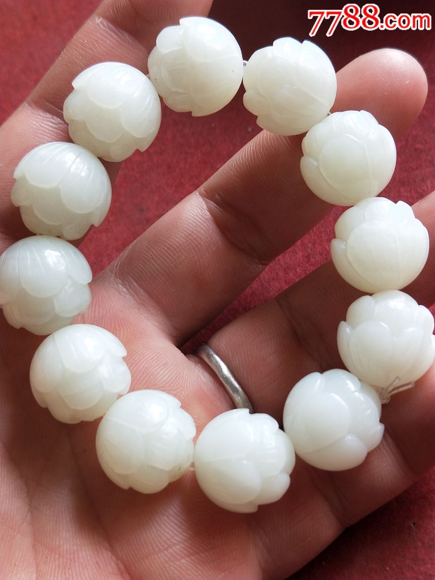 和田玉莲花手串