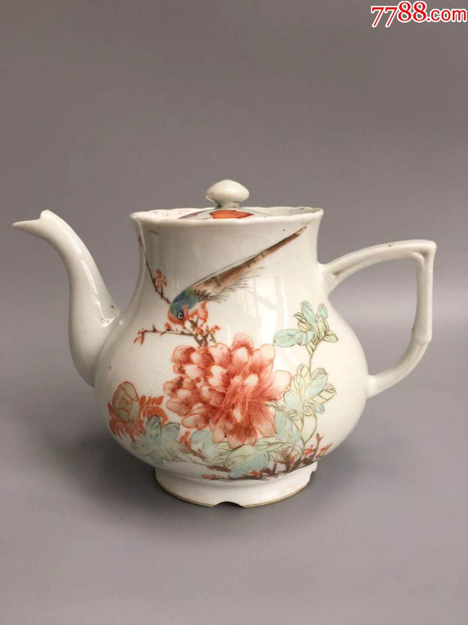 精美浅绛彩茶壶