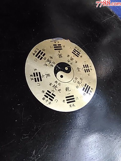 木头低铜板罗盘